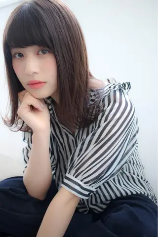 ミディアム カラー 赤み消し韓国ヘア レイヤー縮毛🤍渡邉のヘアスタイル