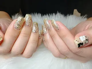 ネイル ECLAT エクラ所属・寺山 千鶴のネイルデザイン