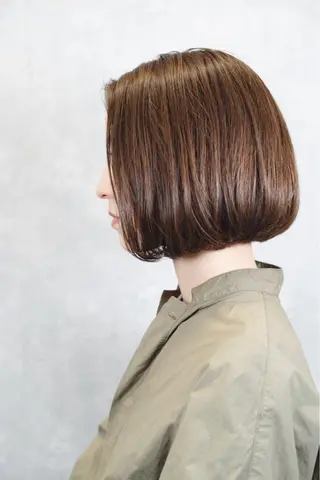 ショート カラー 色白に見える暗髪 梅田・増田のヘアスタイル