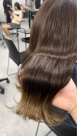 表参道指名1位💖 カラーの達人💗のヘアスタイル