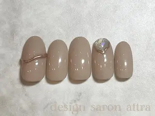 ネイル 根津 綾子のネイルデザイン