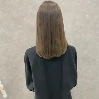 セミロング カラー はちすか るかのヘアスタイル