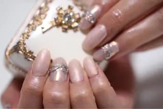 ネイル ママリンド　志村坂上店所属・しみ えんのネイルデザイン