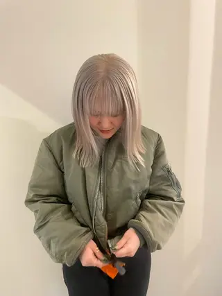 ミディアム カラー 渋谷 留菜のヘアスタイル