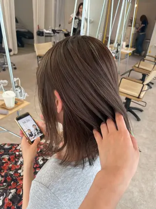 カラー 辺見 葵のヘアスタイル