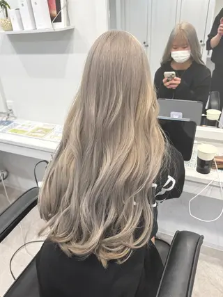 ロング カラー ヘアアレンジ SALOWIN京都河原町Suite店所属・外国人風レイヤー/ ハイトーンSHUのヘアスタイル