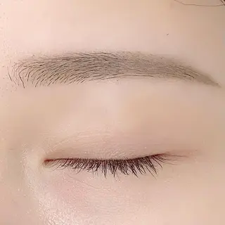 アイブロウ BellFlower Aki（眉・まつげ）のマツエク・マツパデザイン