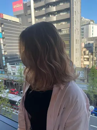 ショート カラー ブリーチ👩‍🦳/ ‪✂︎MANAMIのヘアスタイル