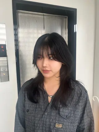 ロング Shion/ レイヤー/髪質改善のヘアスタイル