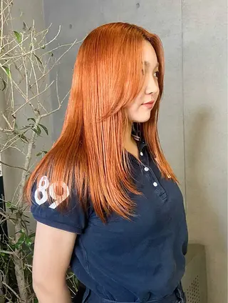 ミディアム カラー Arisa 表参道/ケアブリーチのヘアスタイル