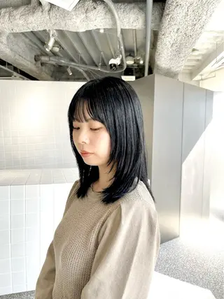 ミディアム カラー イサミ カズヒロのヘアスタイル