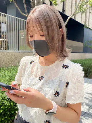ミディアム カラー ヘアアレンジ 🌷FUKA🌷 まろやかハイトーンのヘアスタイル