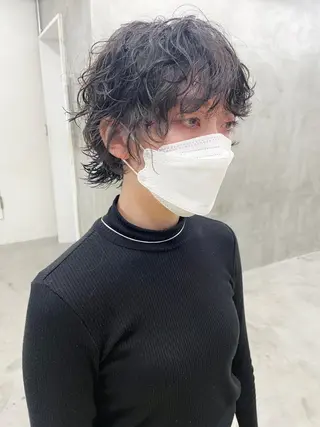 ショート nuu所属・💜ショート💜 ウルフ、ボブ二色亜美のヘアスタイル