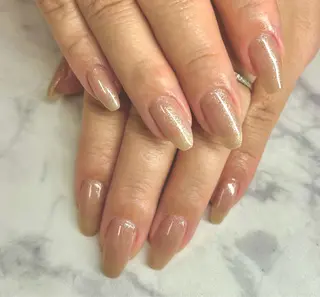 ネイル エーナインシーナシーナ屯田店所属・工藤 佳世のネイルデザイン