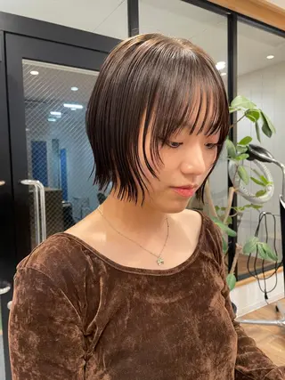 ショート ofF élua所属・🌵ボブ/切りっぱな し/ショート藤長芽生のヘアスタイル