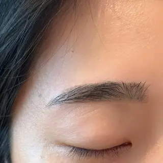 アイブロウ 緒方 海妃の眉毛・アイブロウイメージ