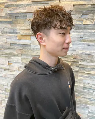 ショート カラー パーマ tatsumi/ボブ ウルフ/レイヤーのヘアスタイル