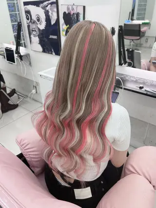 ロング 三尾 樺緒のヘアスタイル