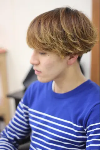 ショート ミディアム カラー パーマ メンズ 成松 勇治のヘアスタイル