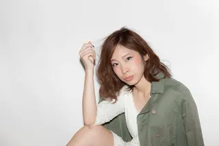 ミディアム 大久保 結加のヘアスタイル