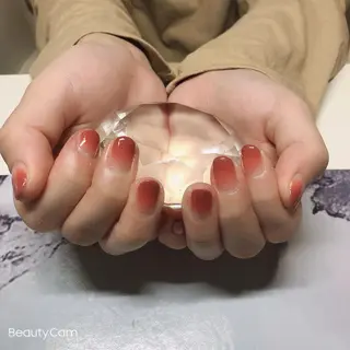 ネイル Guarendo錦糸町店所属・ガレンドウ 白澤 愛子のネイルデザイン