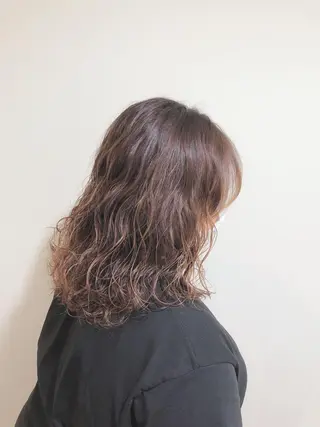 ロング パーマ 梅木 潤【韓国ヘア/ 艶髪/透明感カラー】のヘアスタイル