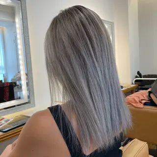 セミロング ブリーチ毛矯正.髪質 改善.髪にドラマをのヘアスタイル