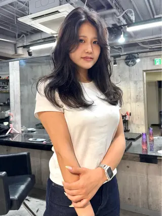 ロング カラー ヘアアレンジ 心斎橋ハイトーン特化 midori🍀のヘアスタイル