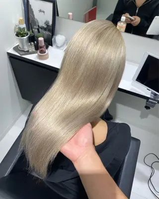 セミロング カラー 🌻Insta指名 NO.1🌻Shoのヘアスタイル