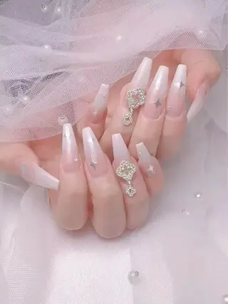 ネイル チョウ チョウのネイルデザイン