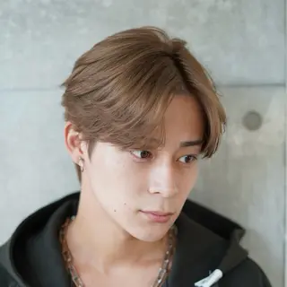 カラー メンズ ミルクティーベージュ /sara💛のヘアスタイル