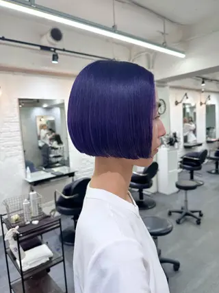 ショート カラー 梅田ハイトーン チダ ヒナノのヘアスタイル