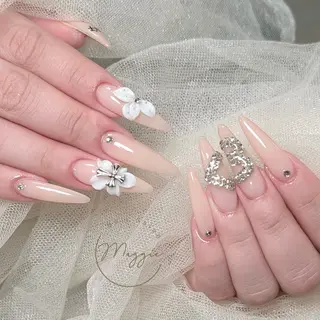 ネイル Maggie Nail🦩のネイルデザイン