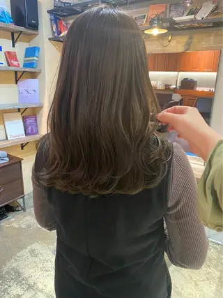 ロング 中村 彩乃のヘアスタイル