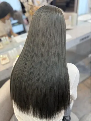 ロング rin/艶髪特化/ 暗髪/透明感のヘアスタイル