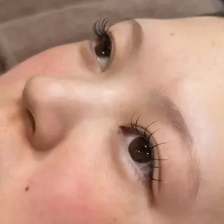 マツエク・マツパ moon by sel 天神大名所属・moon by sel. 天神大名のマツエク・マツパデザイン