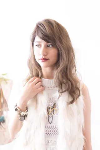 ロング カラー パーマ ヘアアレンジ メンズ キッズ ネイル マツエク・マツパ アティリー 西梅田のヘアスタイル