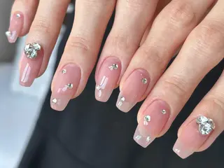 ネイル アウリイ三佐店所属・アウリイ 三佐店のネイルデザイン