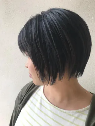 ショート 沢田 瞳のヘアスタイル