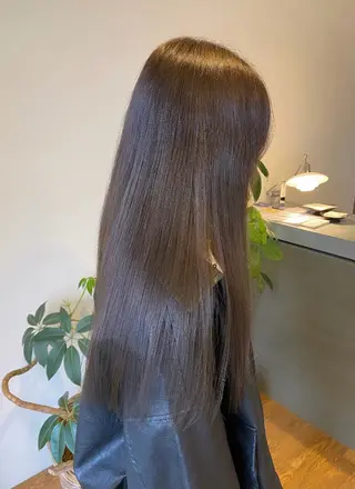 ロング カラー Ludwig AIRIのヘアスタイル