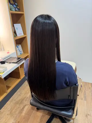 セミロング afloatkobe所属・美髪/髪質改善 川口凌弥のヘアスタイル