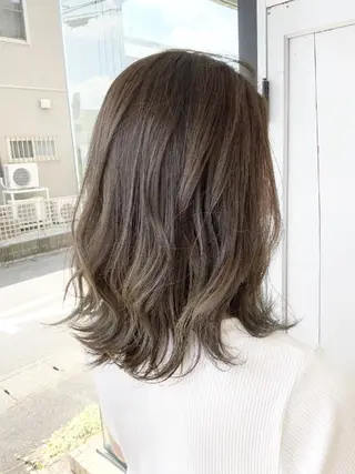 カラー 堀 望美のヘアスタイル