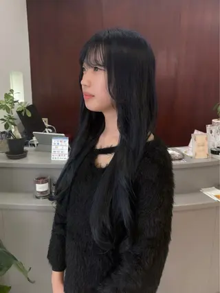 ロング alu所属・alu yuinaのヘアスタイル