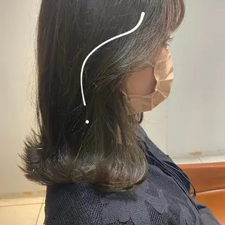 ミディアム カラー CHELSEA所属・安富 舞のヘアスタイル