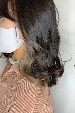 セミロング カラー SALOWIN高崎所属・縮毛矯正・髪質改善 鈴木悠太/当日OK✨のヘアスタイル