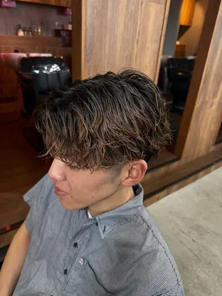 ミディアム パーマ メンズ 山田 翔夢のヘアスタイル