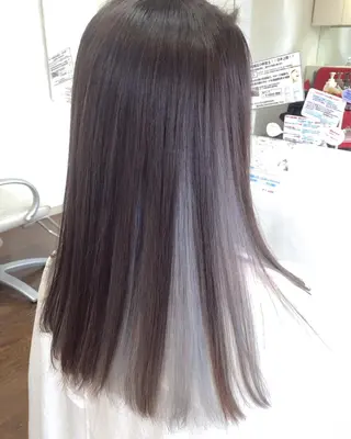 セミロング カラー GLAD 萩原のヘアスタイル