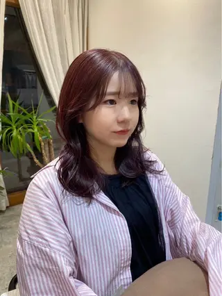 ミディアム カラー サンクチュアリ千里山店所属・美容室 sanctuaryのヘアスタイル