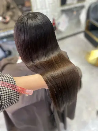 ロング 瀧下 唯のヘアスタイル