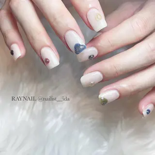 ネイル Arowa 伊田のネイルデザイン